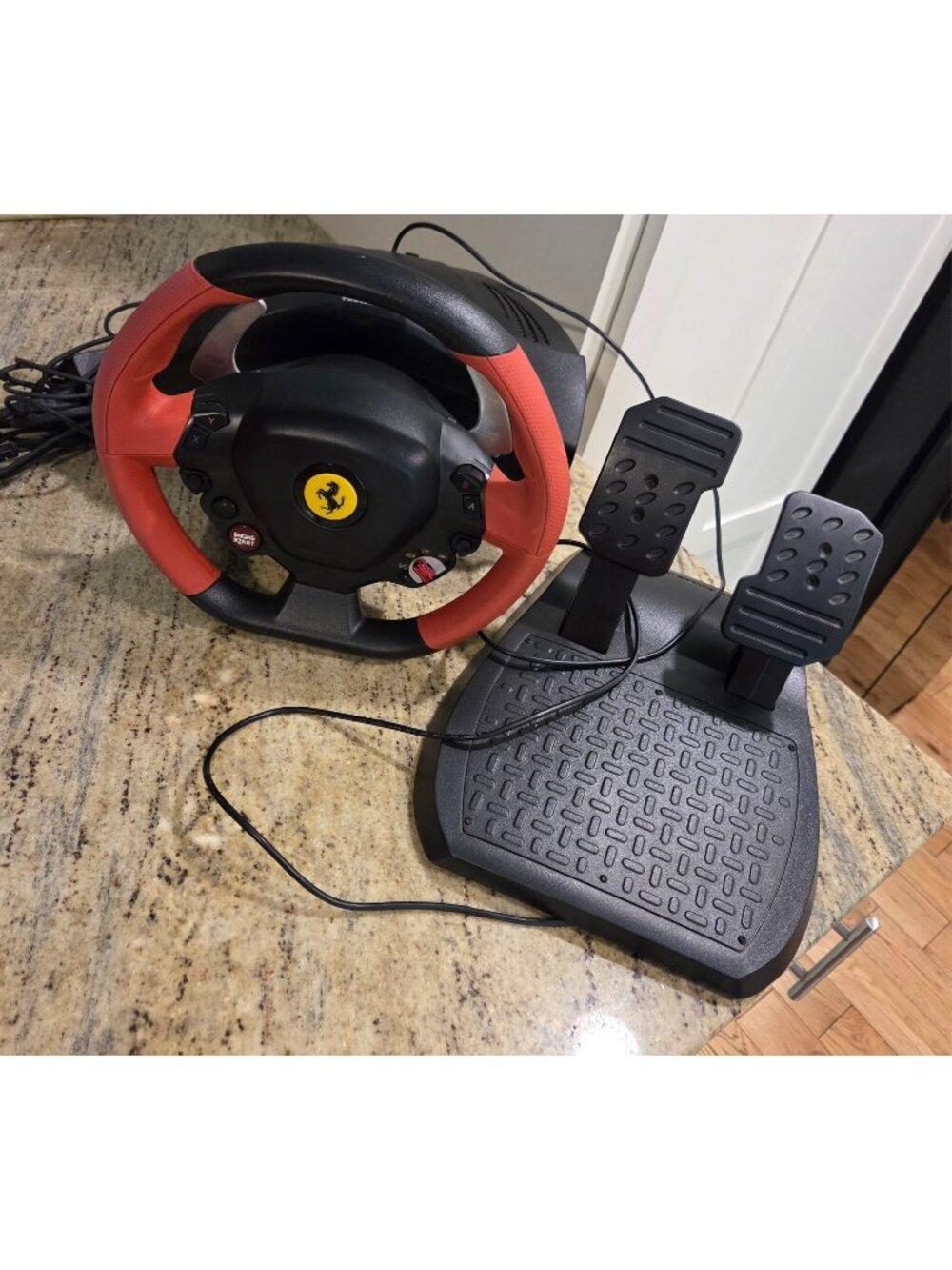 Thrustmaster Ferrari 458 Spider Wheel And Pedals Set XBox PC XBOX ONE